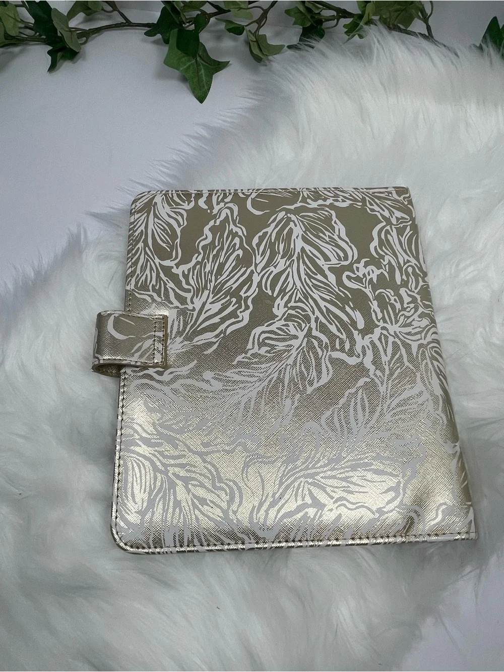 Lilly Pulitzer Gold and White Floral Faux Leather Agenda Folio Cover (no planner